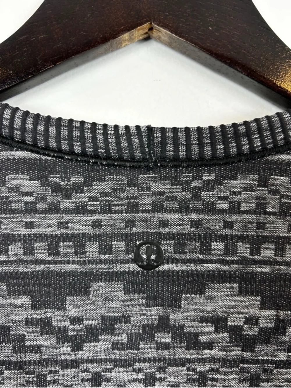 Lululemon Rest Less Pullover Size 10 Grey